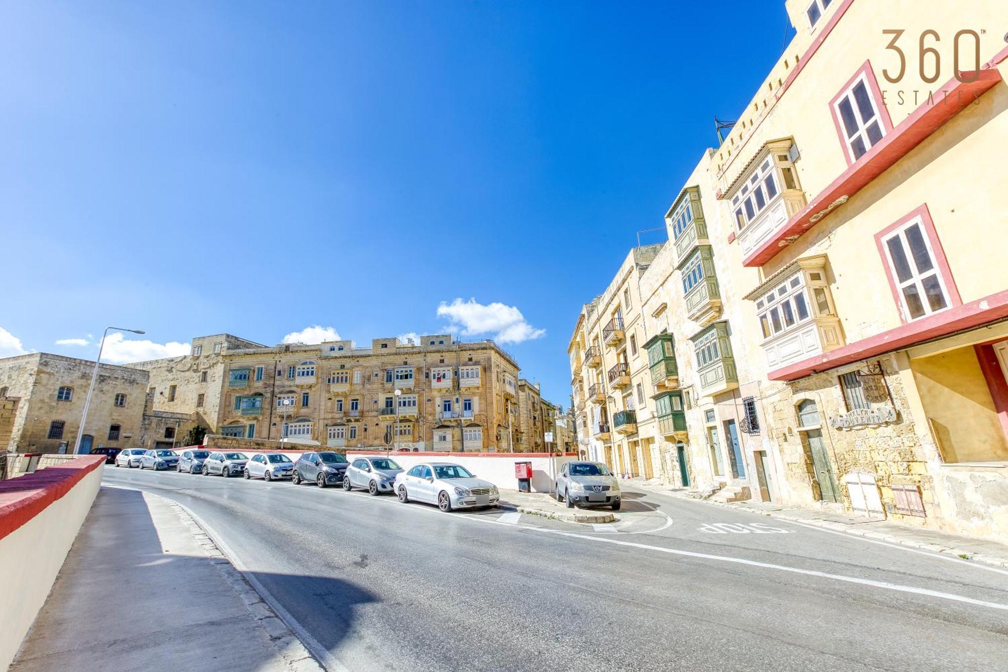Charming Home With Sea Views & Maltese Balcony By 360 Estates La Valette Extérieur photo